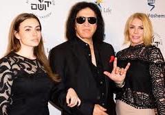 Yad Vashem Honors ‘Denial,’ Gene Simmons and his Holocaust Survivor Mom Flora